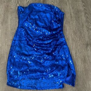 Lucy in the sky sparkly blue strapless party dress. Size large